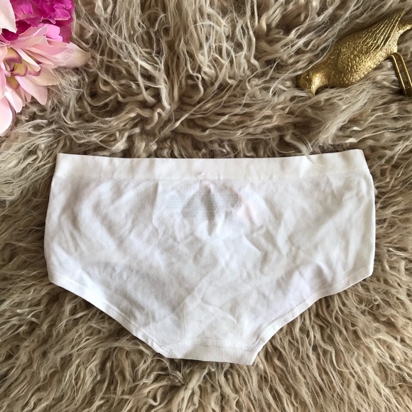 NWT Victoria’s Secret Bottom - Picture 2 of 4